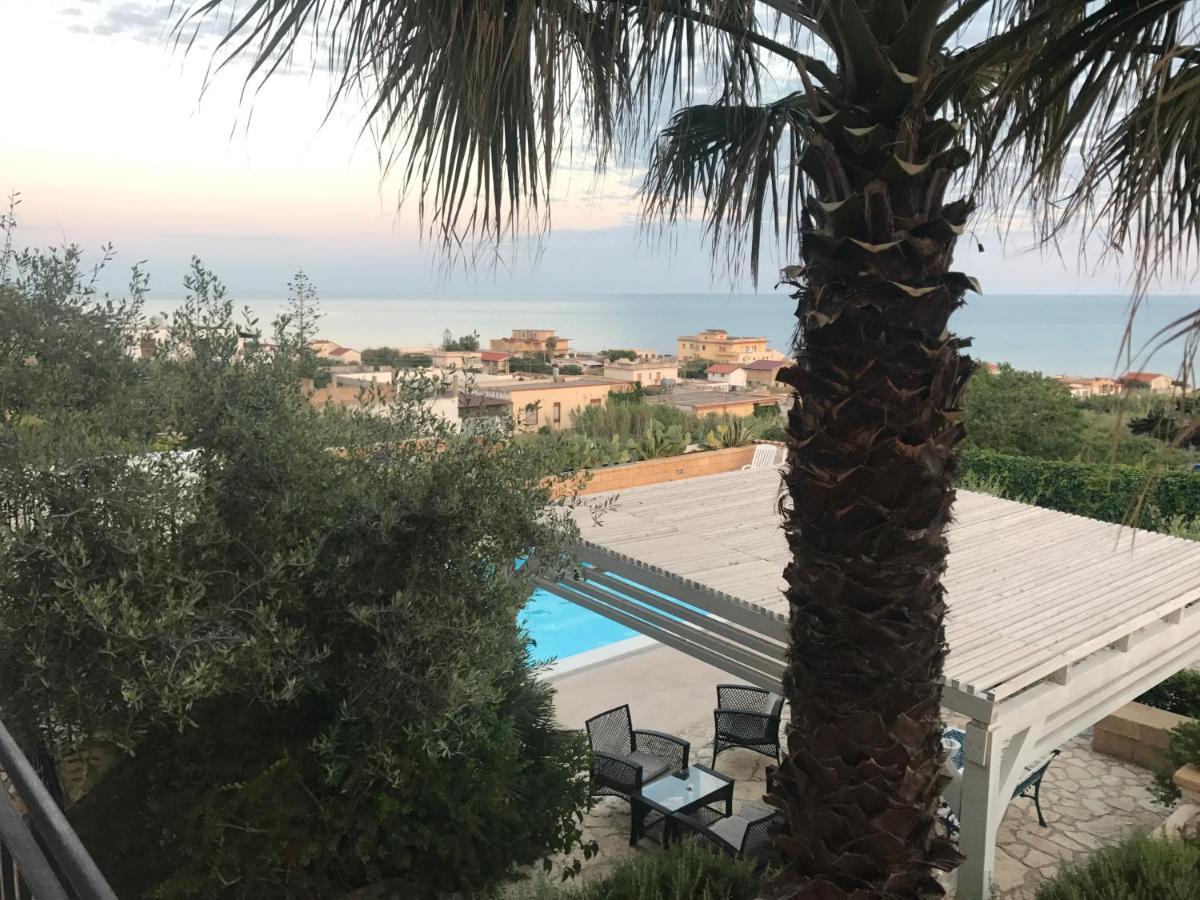 Villa Ceni - Appartamenti Con Camere, Cucina, Wc E Terrazza Sul Mare In Villa Con Piscina, Giardino E Parcheggio مارينيلا دي سيلينونتي المظهر الخارجي الصورة