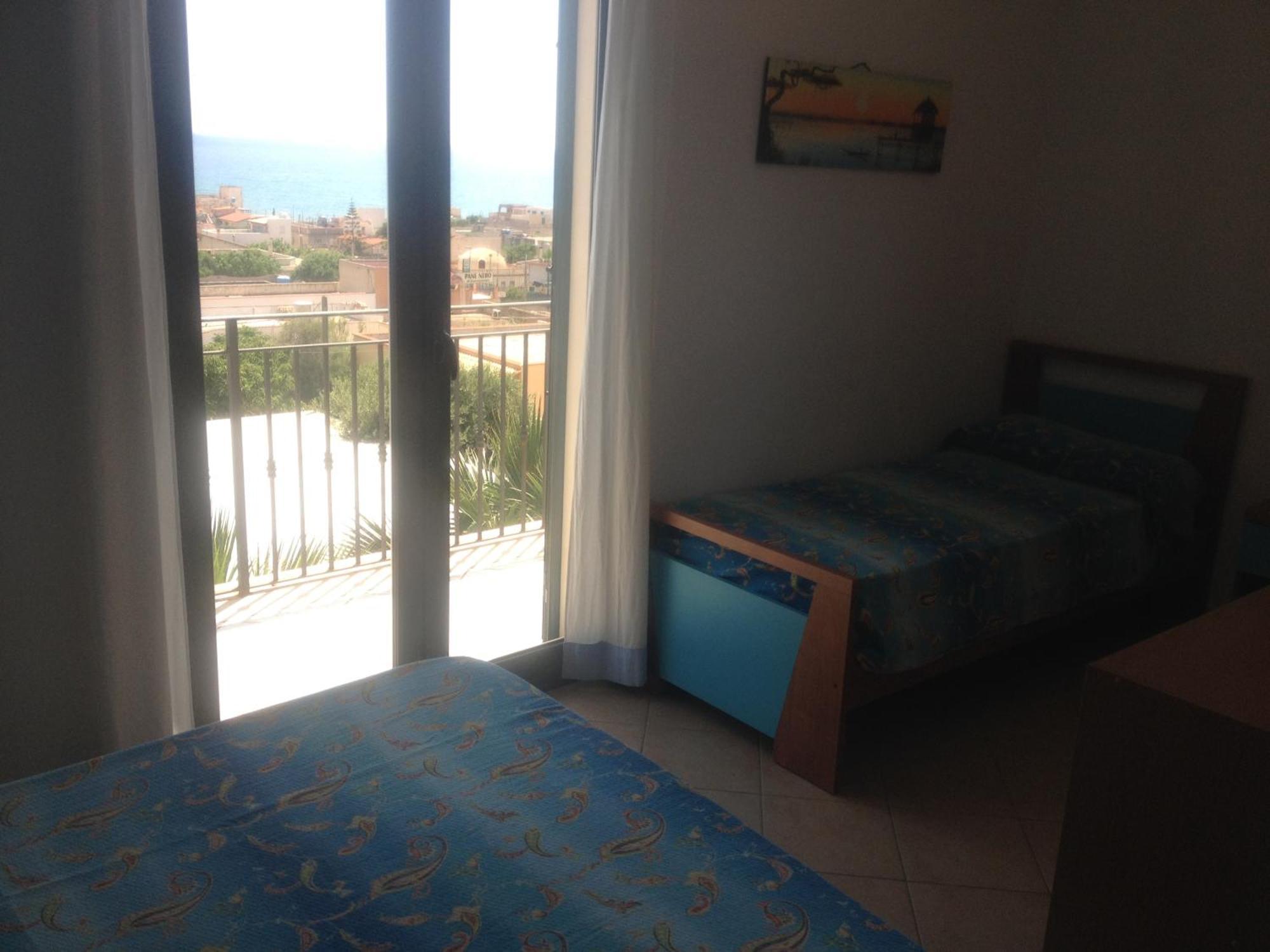 Villa Ceni - Appartamenti Con Camere, Cucina, Wc E Terrazza Sul Mare In Villa Con Piscina, Giardino E Parcheggio مارينيلا دي سيلينونتي المظهر الخارجي الصورة