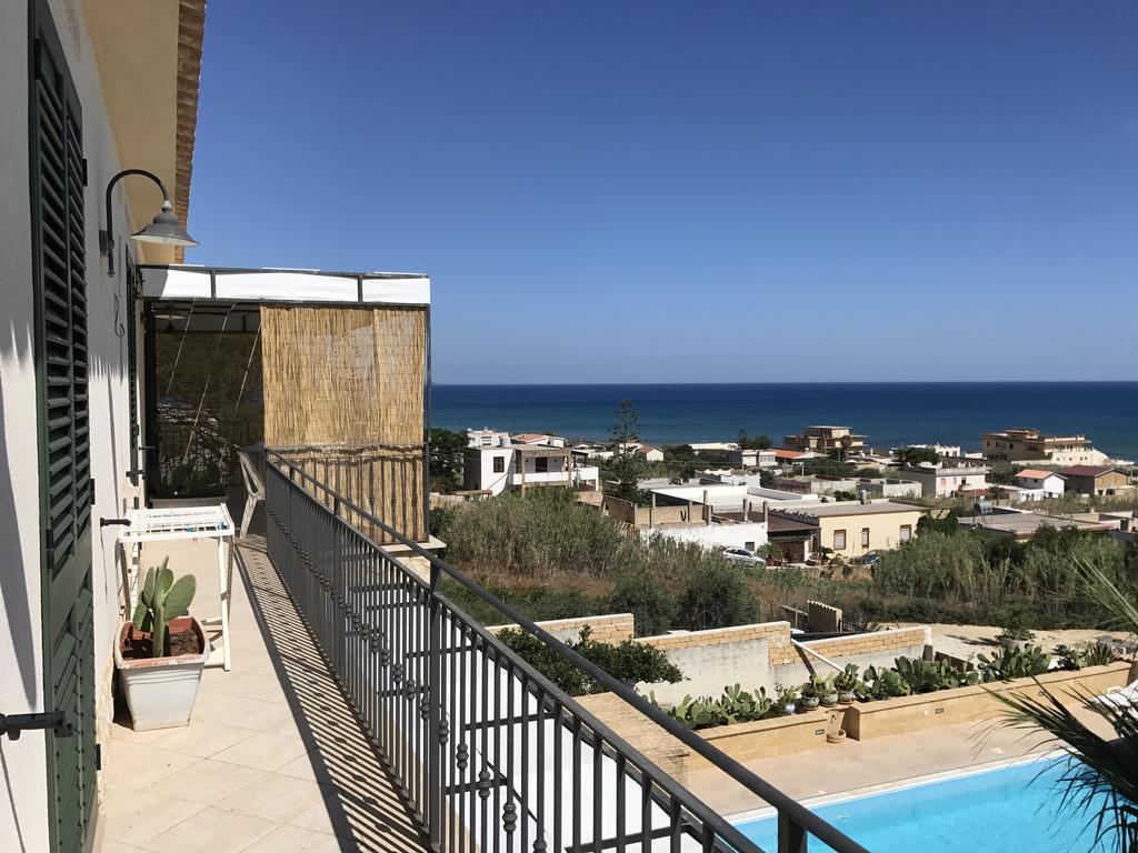 Villa Ceni - Appartamenti Con Camere, Cucina, Wc E Terrazza Sul Mare In Villa Con Piscina, Giardino E Parcheggio مارينيلا دي سيلينونتي المظهر الخارجي الصورة