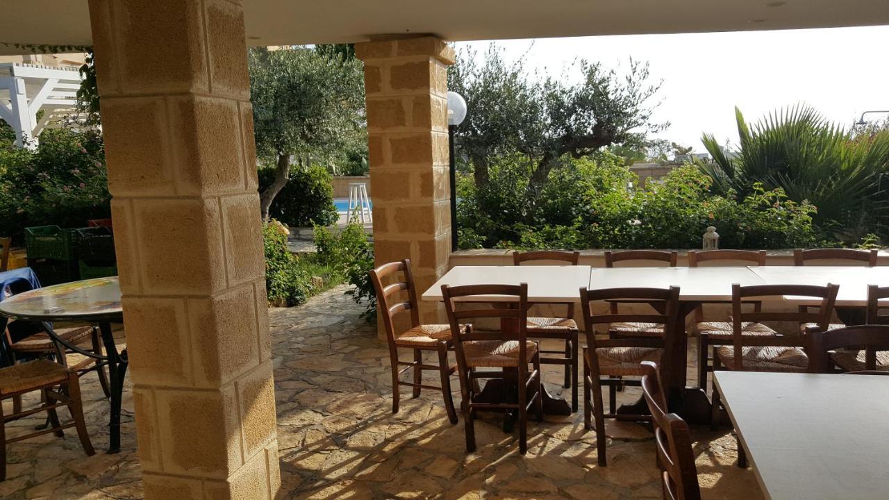 Villa Ceni - Appartamenti Con Camere, Cucina, Wc E Terrazza Sul Mare In Villa Con Piscina, Giardino E Parcheggio مارينيلا دي سيلينونتي المظهر الخارجي الصورة